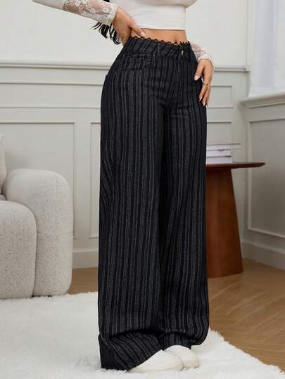 SHEIN Tall بنطلون جينز أسود ذو ساق واسعة مع تفاصيل الكشكشة والشريط الأنيق للخصر، موضة شتوية أنيقة للنساء