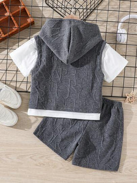 SHEIN Streecool Kids مجموعة ملابس صيفية للأطفال الصغار، تتضمن تي شيرت بأكمام قصيرة مقنع من قماش محبوك نسيج مميز وطباعة ملونة، مع شورت رياضي بتصميم لوحات متناسقة، طراز رياضي مناسب للارتداء اليومي والعطلات والرياضة والمدرسة والمناسبات
