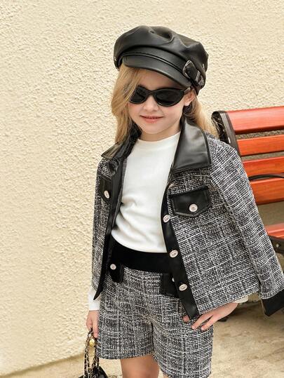 SHEIN Elladie kids طقم ملابس شتوي للفتيات الصغيرات يتكون من جاكيت أكمام طويلة بتصميم جيب وهمي باللونين الأسود والأبيض مع شورت رياضي مريح