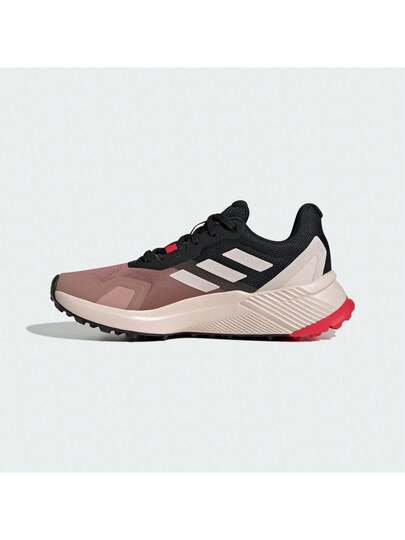 Adidas أحذية الجري في الهواء الطلق للنساء، أحذية رياضية مريحة IH3878، تصغر بمقاس واحد