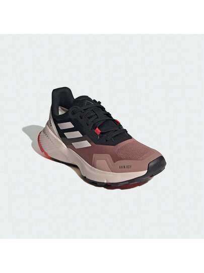 Adidas أحذية الجري في الهواء الطلق للنساء، أحذية رياضية مريحة IH3878، تصغر بمقاس واحد