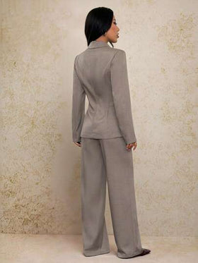 SHEIN PETITE بدلة كاجوال للنساء من جاكيت وبنطلون ذات لون أحادي، طوق واسع، أكمام طويلة، مناسبة للعمل في فصلي الخريف والشتاء
