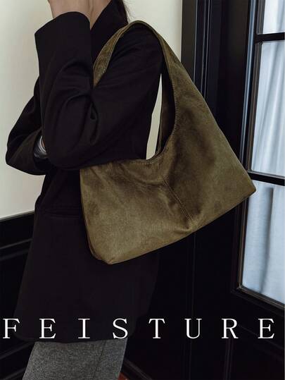 حقيبة كبيرة السعة ذات لون أحادي من القماش المخملي، مغلقة بشريط مغناطيسي، مناسبة للخروجات اليومية والمواعيد والتنقل
