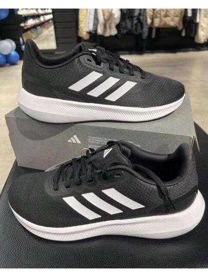 Adidas أحذية رياضية خارجية جديدة للرجال خفيفة الوزن قابلة للتنفس ومبطنة ومقاومة للتآكل ومضادة للانزلاق ونعل سميك للجري