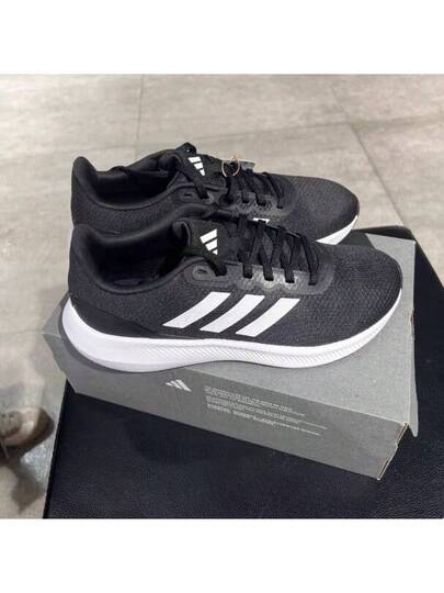 Adidas أحذية رياضية خارجية جديدة للرجال خفيفة الوزن قابلة للتنفس ومبطنة ومقاومة للتآكل ومضادة للانزلاق ونعل سميك للجري
