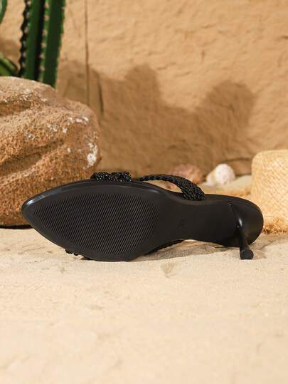 On feet& in love صنادل نسائية أنيقة ذات كعب عالي مصنوعة من نسيج مفرغ بتصميم أصبع القدم المدبب، مناسبة للارتداء مع الفساتين