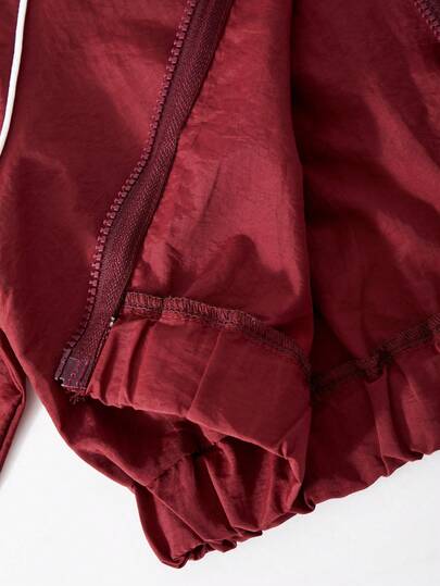 SHEIN 3 قطع/مجموعة ملابس رياضية عادية للفتيات المراهقات، تشمل هودي مع سحاب ملابس علوية القصير، بنطلون رياضي فضفاض، وسترة خزامى بيضاء. تتميز بتصميم حواف متباينة على الأكمام وجوانب البنطلون، ملابس رياضية أنيقة للخريف