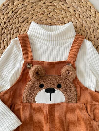 Cozy Pixies مجموعة من قطعتين للأولاد الرضع تتكون من ملابس علوية طويلة الأكمام بياقة عالية ذات لون أحادي ناعمة محبوكة وبنطال سالوبيت مطبوع عليه رسوم الدب الكرتوني، مبطنة بالحرارة سميكة للشتاء
