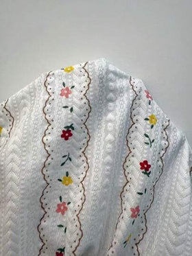 SHEIN طقم بيجامة نسائية مزين بألواح الدانتيل الزهري، ملابس شتوية