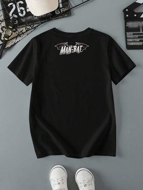 BATMAN X SHEIN تي شيرت أسود بأكمام قصيرة مع رسوم كرتونية بطل الشارع للأولاد المراهقين، صيفي