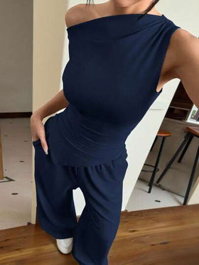 SHEIN EZwear طقم ملابس علوية وبنطلون لون كاجوال ذات تصميم غير متماثل للنساء