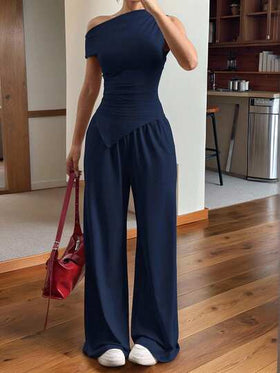 SHEIN EZwear طقم ملابس علوية وبنطلون لون كاجوال ذات تصميم غير متماثل للنساء