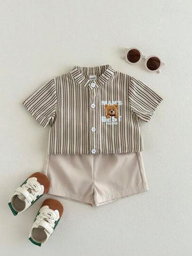 SHEIN Playful Pals مجموعة ملابس رضيع، من 6 أشهر إلى 3 سنوات، ولد/بنت/جنسين، قميص كم قصير بطبعة الدب مخطط باللون الخاكي + شورت ذو خصر مطاطي باللون الأحادي، ربيع/صيف، كاجوال، يومي، عطلة، ملابس الدب الرضيع الكاجوال، مجموعة صيفية من قطعتين للأولاد في عمر سنة،