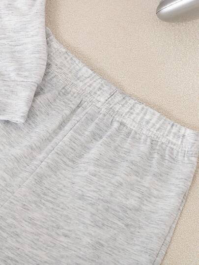SHEIN مجموعة قميص هودي بأكمام قصيرة مطبوع عليه حروف وشورت ذو خصر مطاطي مناسبة للأطفال من عمر 0-3 سنوات، مناسبة لجميع المواسم، للمدرسة، الاستخدام اليومي المنزلي والخارجي، مقاس للأولاد من عمر 3-24 شهر