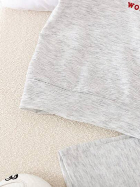 SHEIN مجموعة قميص هودي بأكمام قصيرة مطبوع عليه حروف وشورت ذو خصر مطاطي مناسبة للأطفال من عمر 0-3 سنوات، مناسبة لجميع المواسم، للمدرسة، الاستخدام اليومي المنزلي والخارجي، مقاس للأولاد من عمر 3-24 شهر