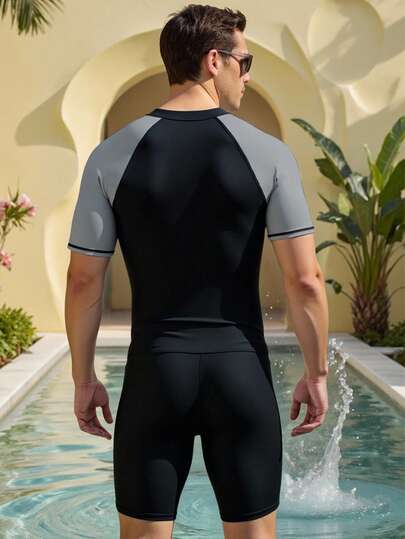 Manfinity Swimmode رومبير قصيرة للرجال مطبوع عليها حرف على الأكمام الرجلانية قصيرة الأكمام مع سحاب وفتحة نصفية