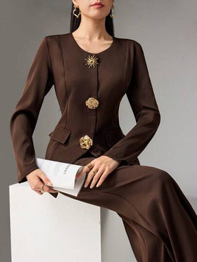 Heiryn بدلة كاجوال للنساء مكونة من قميص بأكمام طويلة ومزين بزهور معدنية وبنطلون، طقم من قطعتين