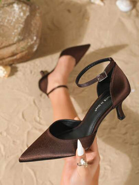 On feet& in love أحذية كعب عالي أنيقة للنساء من الساتان ذات إبزيم واحد وتصميم مفرغ بأصبع قدم مدبب، مناسبة للفساتين