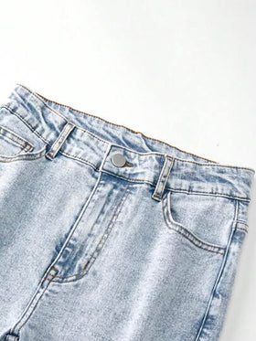 SHEIN ChillGRL بنطلون جينز أزرق مبهت مشوه مع تطريز ثلاثي الأبعاد وتطريز مطبق أسود، بنطلون جينز ضيق مطاطي مناسب لجميع المواسم