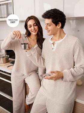 CoupledUp بدلة رياضية كاجوال مجموعة من قميص نصف سحاب وبنطلون مصنوعة من الصوف المنسوج بنقشة جاكارد مخطط