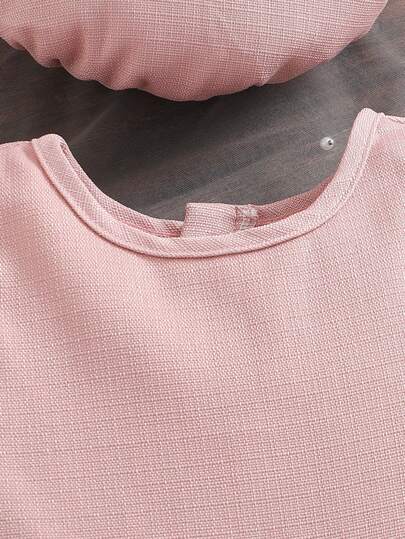 SHEIN طقم جاكيت أحادية الصدر وفستان بلا أكمام مزين بزخارف ثلاثية الأبعاد للفتيات الصغيرات، تفصيل فريد مع إكسسوارات جديدة، أنيق وأنيق ولطيف، مناسب للمناسبات المهمة