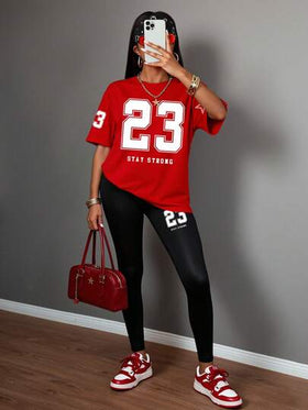 SHEIN طقم تي شيرت وسروال ضيق للنساء بتصميم كاجوال وأنيق، بطبعة رقم 23 بلون أبيض، قصة مريحة وعصرية، متناسق للارتداء في جميع المناسبات والمواسم