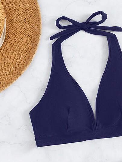 SHEIN Swim مجموعة بيكيني 3 قطع من لون واحد بفتحة رقبة على شكل حرف V وقطع سفلية مثلثة وسروال داخلي، موسم الربيع/الصيف 2026