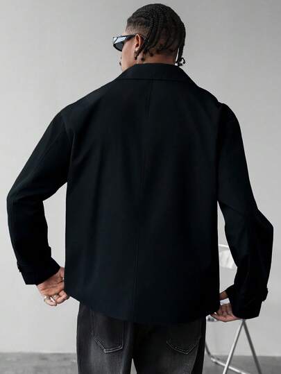 Manfinity Homme معطف كاجوال للرجال للارتداء اليومي والتنقل، بتصميم بسيط ذو لون أحادي، ياقة صدر مزدوجة الصدر، موسم الخريف