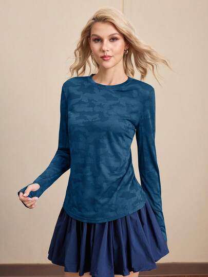SHEIN Cheerettes تي شيرت رياضي نسائي بأكمام طويلة و طبعة كاموفلاج وظهر مفتوح مثقوب