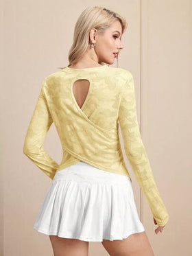 Cheerettes تي شيرت كاجوال رياضي طويل الأكمام للسيدات بطباعة كامو وتفتح في الظهر للياقة البدنية