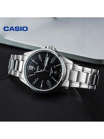 Casio ساعة كاسيو كلاسيكية للرجال 40.1 مم، من الفولاذ المقاوم للصدأ مع إبزيم قابل للطي، تصميم رفيع 8.7 مم، مقاوم للماء حتى 100 متر، ساعة يومية متعددة الاستخدامات MTP-1384D-1A