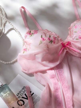 SHEIN مجموعة قميص نوم نسائي مزين بطبعة زهرية مطرزة وشبك وفيونكة، مثير