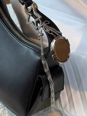 مجموعة من الديكور المعلق بشكل قلب ونجمة، حقيبة شبكية قلادة، حامل أحمر شفاه، حقيبة شفاه من الفولاذ المقاوم للصدأ، سلسلة مفاتيح، تميمة حقيبة، شارة حقيبة، قلادة حقيبة، سلسلة ديكورية، سلسلة مفاتيح، سلسلة ديكورية للحقيبة، إكسسوار محفظة، ديكور سلسلة الحزام