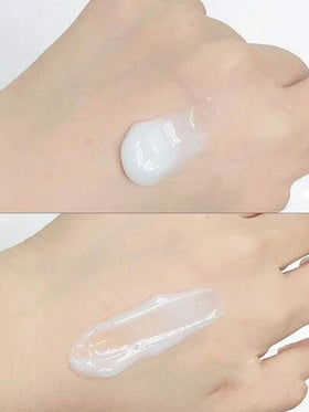 Laneige قناع النوم المائي من لانيج 70 مل - يوفر ترطيبًا طوال الليل، يقفل الرطوبة، يعزز إشراق البشرة، ينعم ملمس البشرة، يهدئ ويصلح، يوازن الزيت والماء. يشكل طبقة مترطبة مستمرة طوال الليل. ملمس جيلي أزرق فاتح، منعش وغير لزج، مناسب لجميع أنواع البشرة. 70 مل/