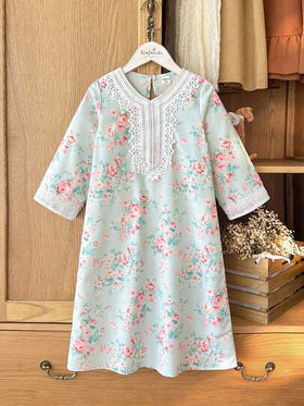 SHEIN فستان أزرق طويل الأكمام بطبعات زهور صغيرة للبنات، تصميم مكشكش أنيق مناسب للارتداء اليومي، للربيع/الخريف