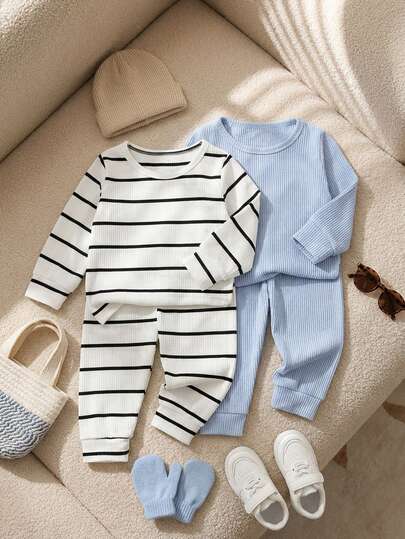 SHEIN طقم تي شيرت بأكمام طويلة وبنطلون كاجوال للأطفال الصبيان، خريفي
