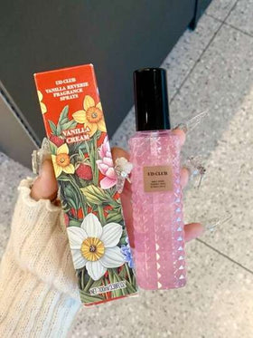 1 قطعة رذاذ عطري 100 مل، منعش طبيعي طويل المفعول، يحتوي على جوهر جاذبية طبيعية طويلة الأمد، يطلق زهور أنيقة، مناسب للاستخدام الداخلي والخارجي والمناسبات والعطلات والعائلات والمكاتب، هدية مثالية للأصدقاء والأزواج.