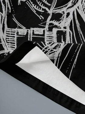 BATMAN X SHEIN تيشيرت رجالي كاجوال بطبعات حروف وأرقام، ياقة دائرية، كم قصير، مناسب للصيف