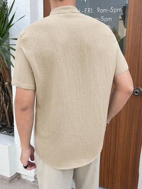 HIMLAND قميص كاجوال للرجال بأكمام قصيرة ولون أحادي منسوج
