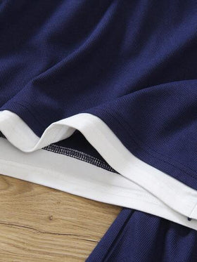 SHEIN Genkimix Kids مجموعة ملابس صيفية للأطفال الصغار مكونة من 2 قطعة، تشمل تي شيرت بأكمام قصيرة مقنع من قماش محبوك بنسيج ملمس وطباعة ملونة، مع شورت رياضي بتصميم لحمي مطبوع، مناسب للارتداء اليومي والعطلات والرياضة والمدرسة