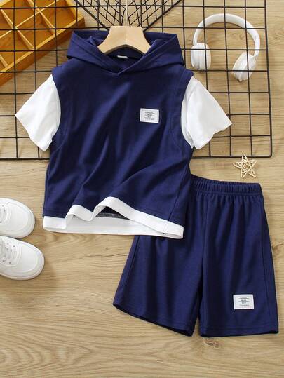 SHEIN Genkimix Kids مجموعة ملابس صيفية للأطفال الصغار مكونة من 2 قطعة، تشمل تي شيرت بأكمام قصيرة مقنع من قماش محبوك بنسيج ملمس وطباعة ملونة، مع شورت رياضي بتصميم لحمي مطبوع، مناسب للارتداء اليومي والعطلات والرياضة والمدرسة