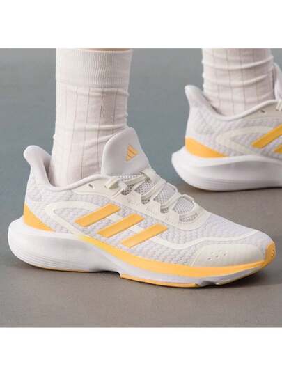 Adidas أحذية جري خفيفة الوزن وقابلة للتنفس من الشبك للرجال والنساء
