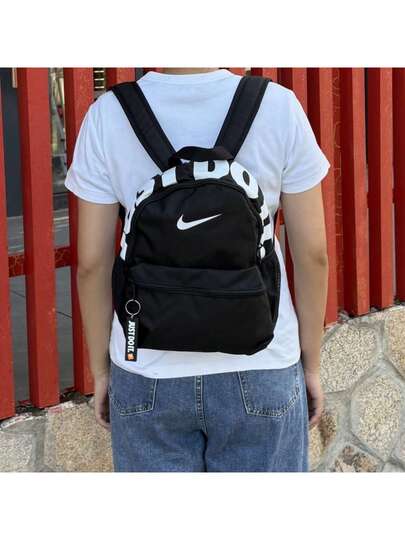 Nike حقيبة ظهر نايكي برازيليا ميني للأطفال بسحاب وطبعة شعار - BA5559-013