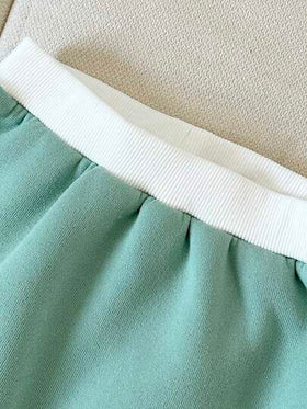 SHEIN Playful Pals طقم بلوزة بولو مطرزة بحرف وبنطلون رياضي للأطفال الرضع، طراز بريبي، جميل وأنيق، مناسب للأطفال في فصلي الخريف والشتاء للخروجات والتصوير الفوتوغرافي والحفلات وما إلى ذلك