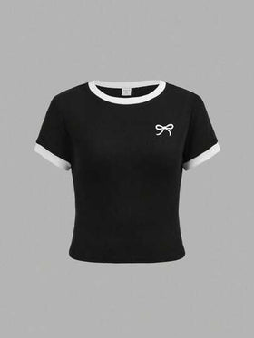 SHEIN Girlism مجموعة قميص أساسي مطرز بفيونكة أبيض وأسود مع بنطلون فضفاض بجيوب للفتيات المراهقات، ملابس رياضية كاجوال وشيك للشارع، ملابس رياضية مريحة للخروج والمدرسة والرياضات مثل كرة القدم