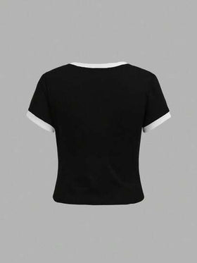 SHEIN Girlism مجموعة قميص أساسي مطرز بفيونكة أبيض وأسود مع بنطلون فضفاض بجيوب للفتيات المراهقات، ملابس رياضية كاجوال وشيك للشارع، ملابس رياضية مريحة للخروج والمدرسة والرياضات مثل كرة القدم