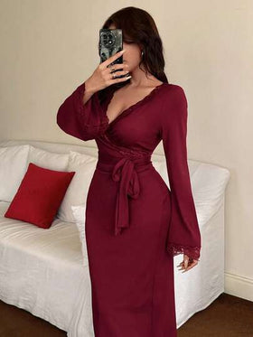 SHEIN فستان نوم نسائي مطرز بالدانتيل مع ربطة الخصر وأكمام متسعة