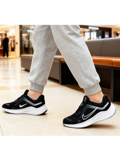 Nike أحذية الجري للرجال من نايك ذات وسادة هوائية لامتصاص الصدمات وخفيفة الوزن، أحذية رياضية كاجوال كلاسيكية مريحة للاستخدام اليومي، أحذية رياضية كاجوال قابلة للتنوع بتصميم رجعي DD0204-001