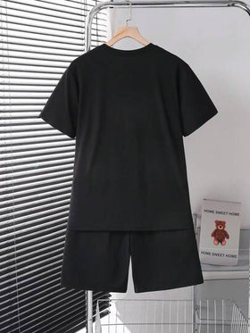 SHEIN Vacaura مجموعة ملابس علوية وشورت قصير الأكمام بياقة طاقم للمراهقين الذكور، إطلالة رياضية وجذابة للصيف، 2 قطعة
