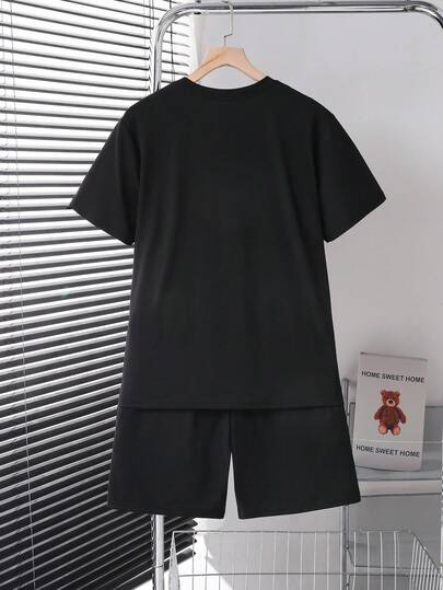 SHEIN Vacaura مجموعة ملابس علوية وشورت قصير الأكمام بياقة طاقم للمراهقين الذكور، إطلالة رياضية وجذابة للصيف، 2 قطعة